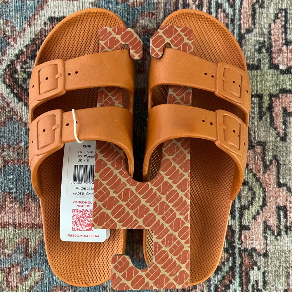 Brand new, never worn Freedom Moses - chai colour